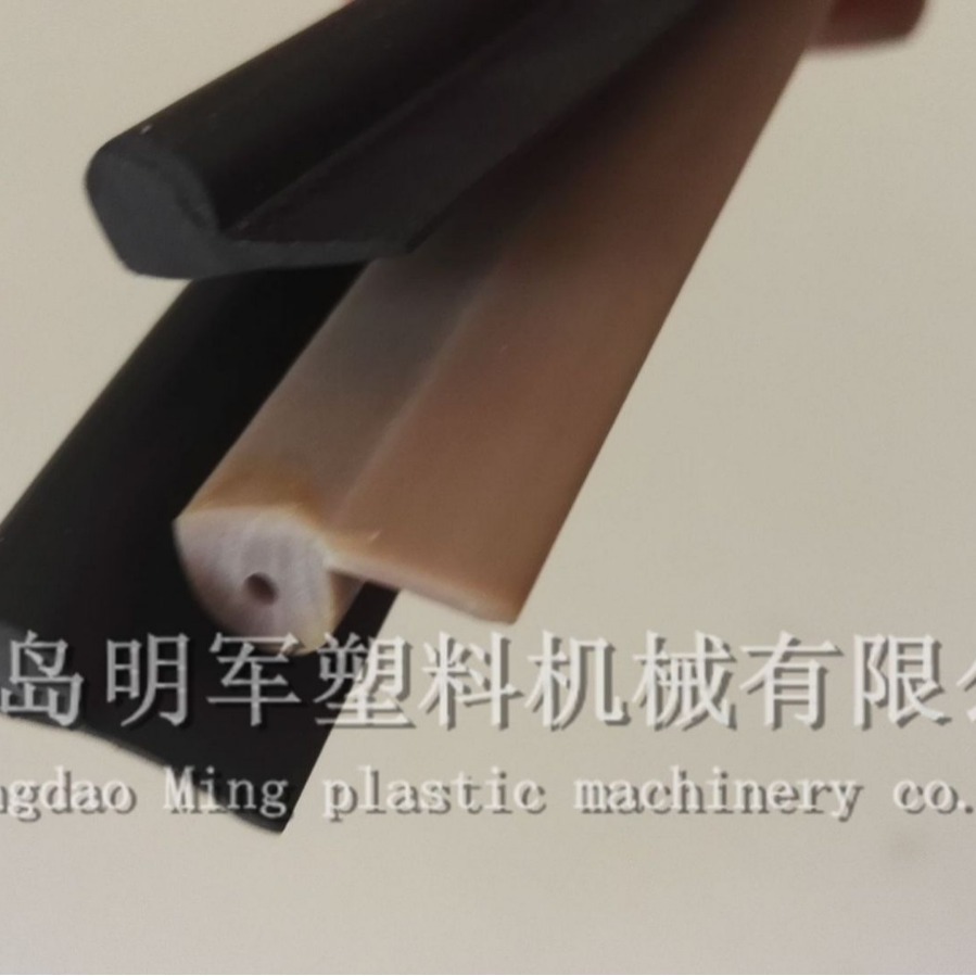 厂家直销PVC软密封条产线 软防滑条生产线 软塑胶条生产线