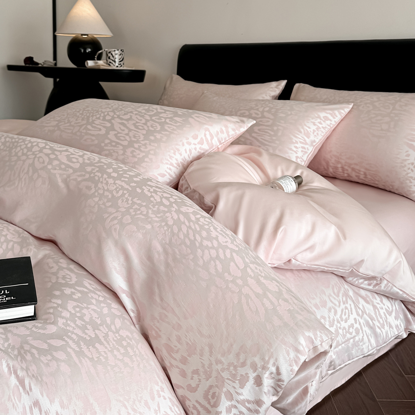 Juego de ropa de cama minimalista y lujoso de cuatro piezas de algodón puro Lyocell Tencel, funda nórdica de algodón 100%, jacquard de alta gama._voghion.com