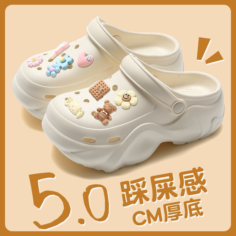 Step on excrement feeling hole shoes women's summer wear 2025 new non-slip thickened increased beach baotou slippers wholesale