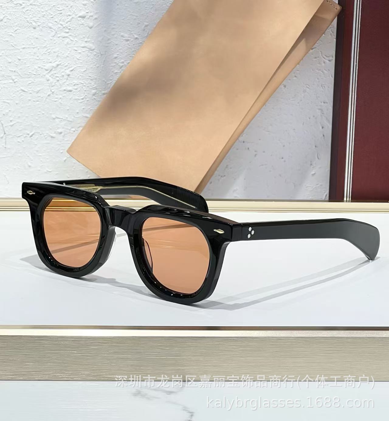 블랙 프레임 오렌지 슬라이스