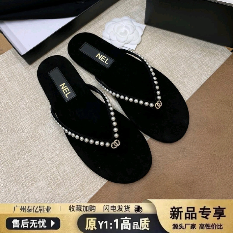 Tweed Style Flats-Soled Flip-Flops for Women 2024 Summer New Style Black Velvet Pearl Rhinestone Flip-Flops Versatile Leisure