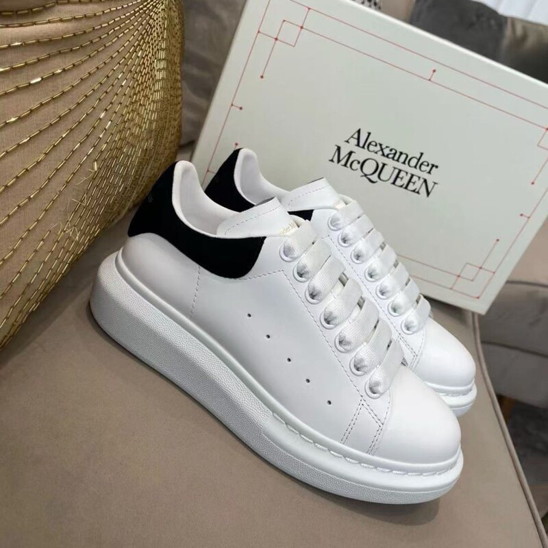 Putian Original Mcqueen White Shoes Cowhide Versatile Sneakers for Men and Women Thick-Soled Platform Shoes Increase Height by 5cm Cross-Border Hot Sale