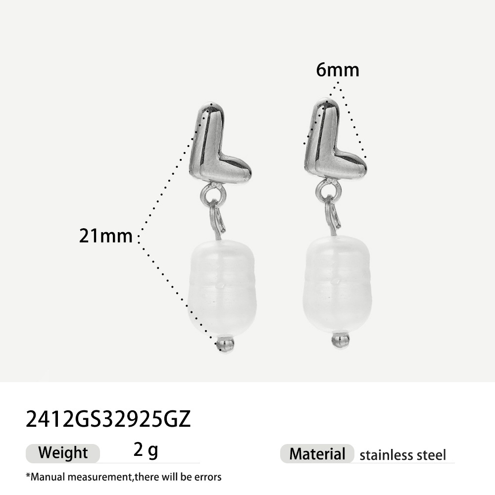 Alta europa y americana de acero inoxidable pendientes de perlas de alta calidad nicho simple joyería de acero de titanio letras pendientes de oro y plata mujeres
