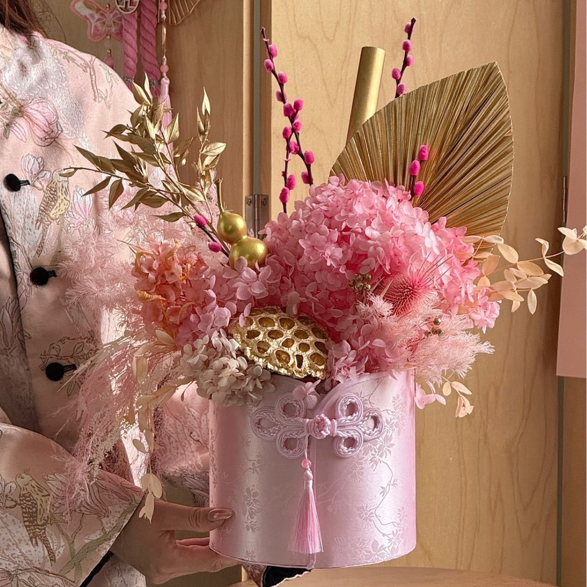 휴대용 가방을 포함한 불멸의 새해 전야 꽃 핑크색 완제품