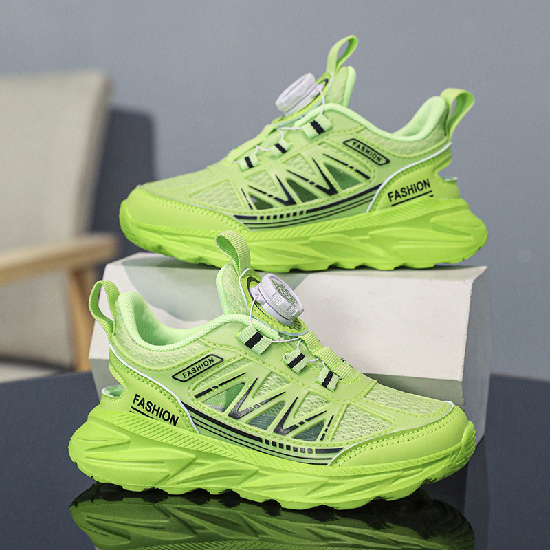 2025夏季新款男童鞋子透气网面儿童运动鞋中大童镂空旋转扣老爹鞋