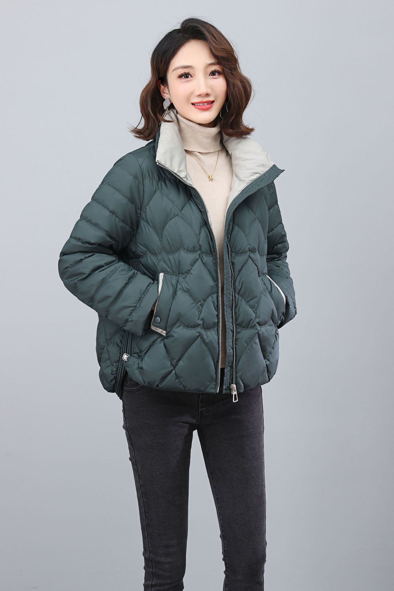 진한 녹색