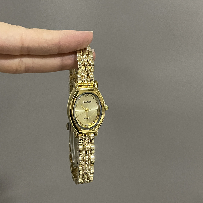 New Ins Mid-Century Style Retro Quartz Watch Oval Watch Ladies Temperament Steel Band Watch Fashion Cross-Border Supply