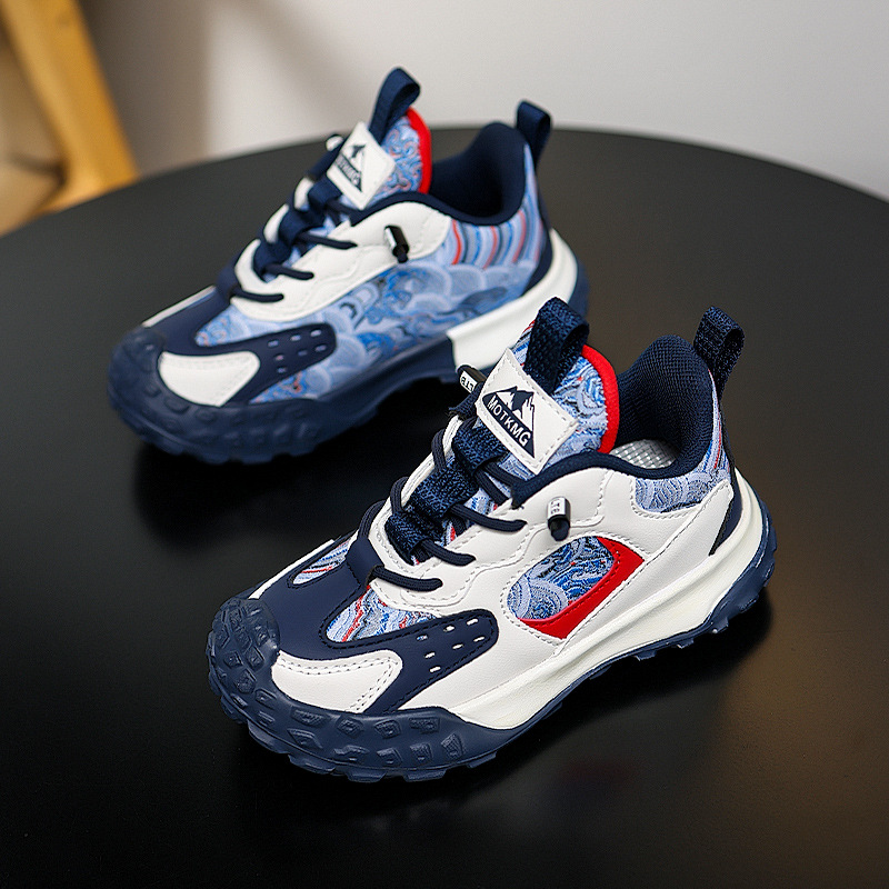 Zapatos de niñas Astro 2025 nuevo otoño y invierno explosivo zapatos de cuero para niños zapatos casuales de suela suave para estudiantes