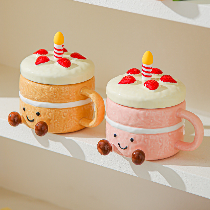 Canta de vela de cumpleaños encantadora tarta de cerámica taza de marca de dibujos animados con taza de agua de tapa de expresión creativa taza de café sonriente