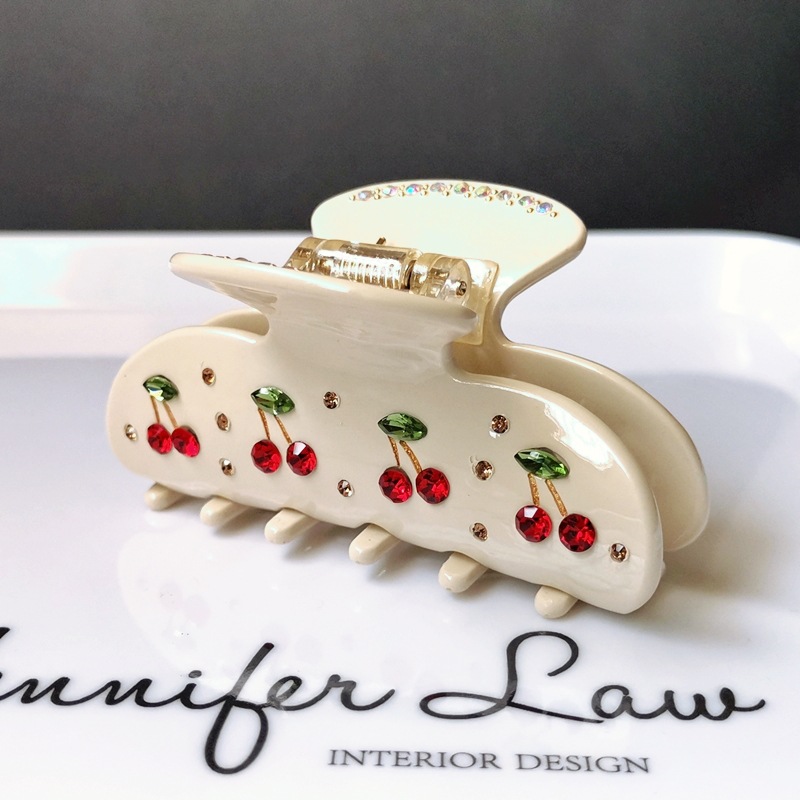 D71AD6EF8A39819A73F8801367587C