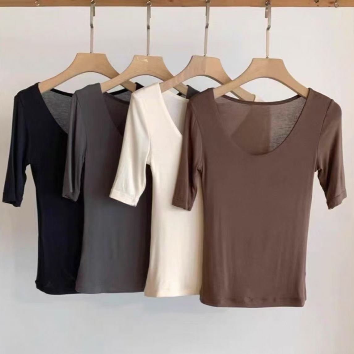 Fashionable essence mulberry silk soft breathable moisture absorption good soup spoon collar small U collar solid color short T-shirt Q0328C