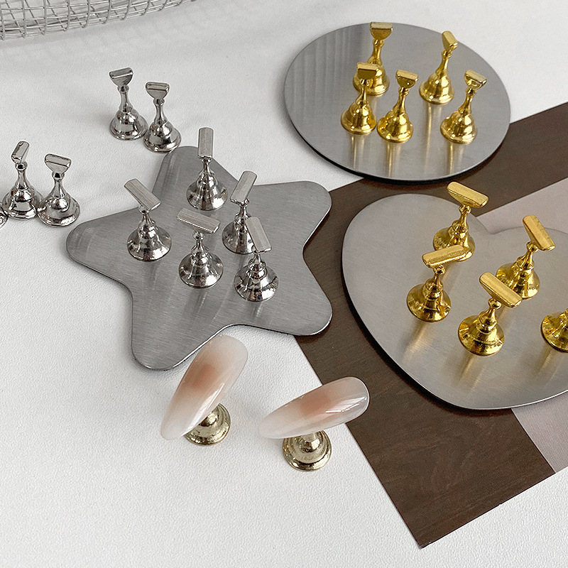 Manicure Glossy Round Five-Pointed Star Heart Seat with Super Strong Magnetic Colorful Nail Holder Wearable Nail Practice Bracket Manicure Glossy Round Five-Pointed Star Heart Seat with Super Strong Magnetic Colorful Nail Holder Wearable Nail Practice Bracket