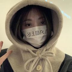 韓国のバラクラファーの帽子の女性の冬の帽子は首を囲んで一体に顔を見せます。耳の毛の糸のニットの帽子は保温します。