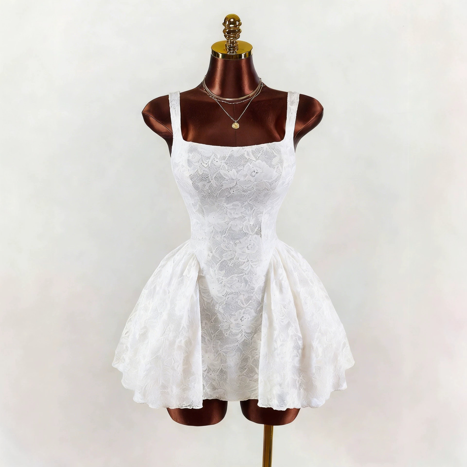 New Women's White Lace Dress, Square Neck, Wide Strap, Fitted Waist, Tulip Shaped Puffy Skirt_ecoleips.com