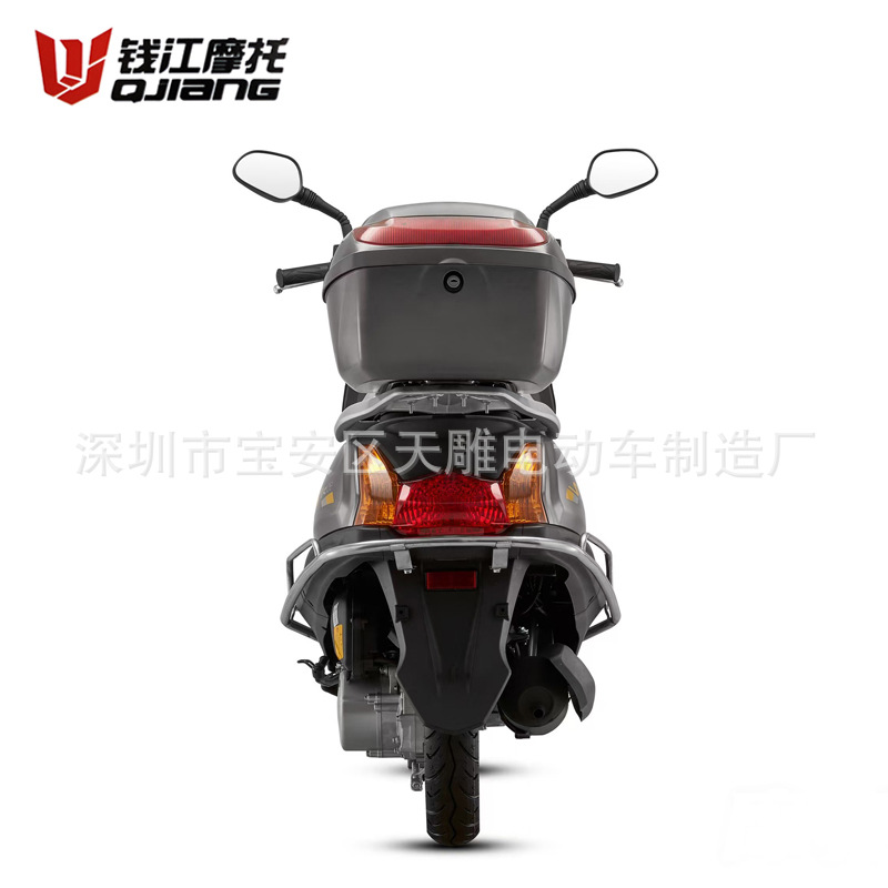 Qianjiang marca Tian Yue 125CC pedal motocicleta nacional cuatro inyección eléctrica hombre y mujer vacío ahorro de combustible puede ser licenciado