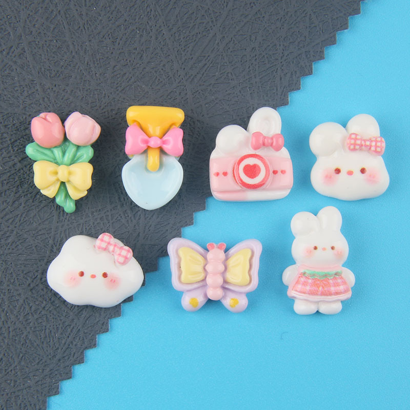 Cute small cream accessories
