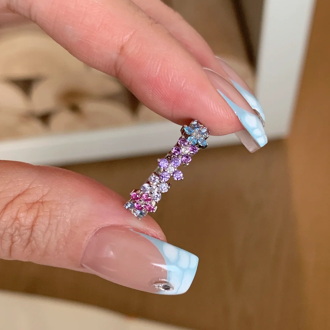 Vintage Dopamine Four-Leaf Clover Trendy Light Luxury Colorful Inlaid Diamond Monet Garden Flower Strip Stackable Ring_voghion.com