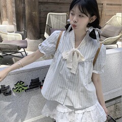 韓国系蝶結びのユニークなレースの半袖ストライプのシャツの女性の春の夏の新型カジュアルで甘い優しい風の上着