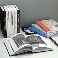 Описание декора комнаты настоящей книги, оформление комнаты для чтения, журнальный столик, качающийся книжный шкаф, реквизит для фотосъёмки, декоративное оформление журналов