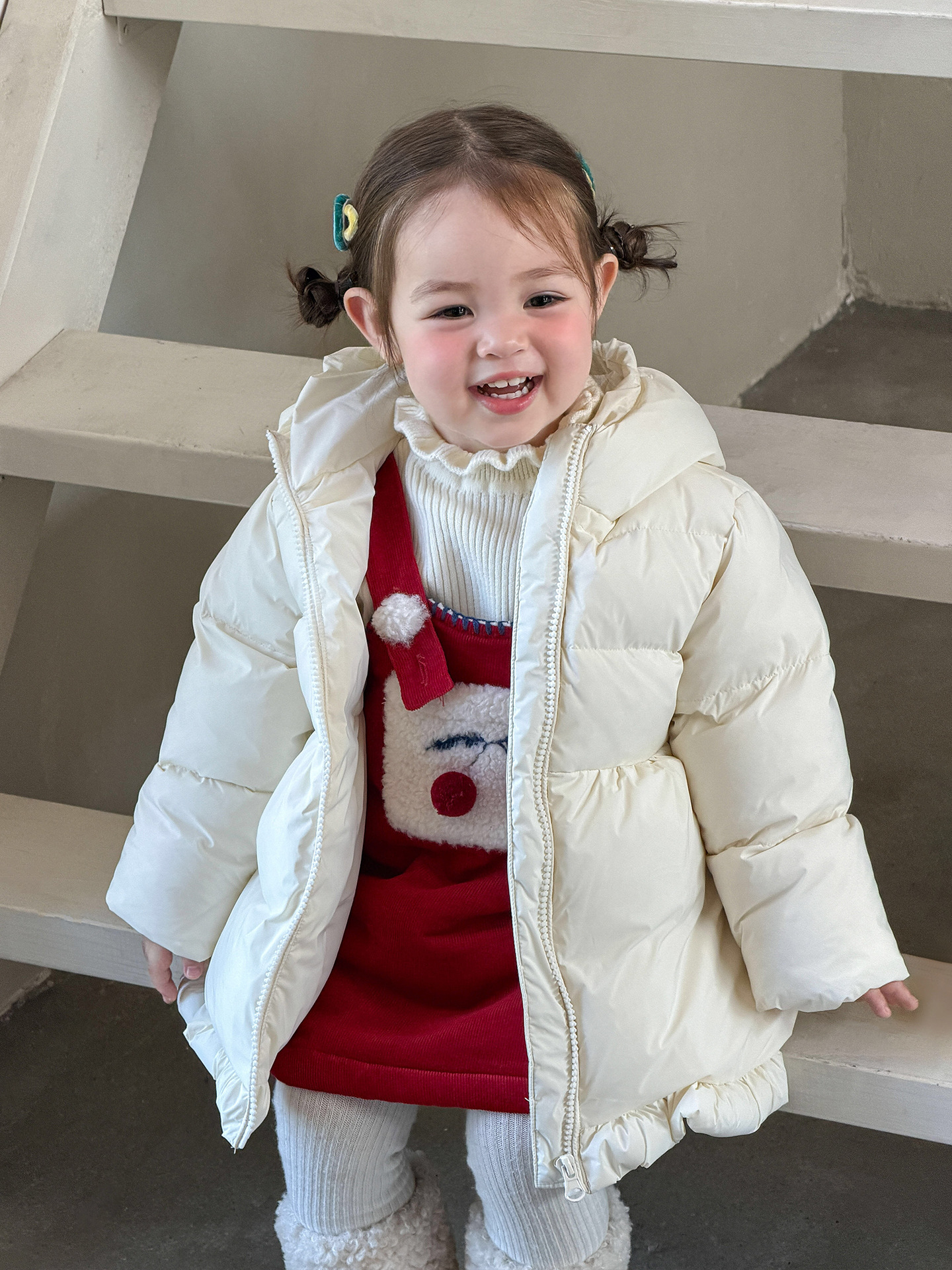 Sugar Pear ropa de invierno para niños 2026 nuevo aire extranjero 90 chaqueta blanca para niñas ropa de bebé