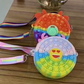 东莞源头厂家 新款灭鼠先锋硅胶零钱包 儿童益智斜挎包单肩包