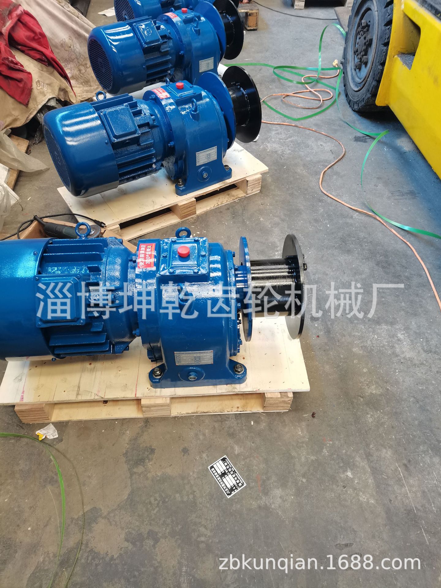 js500搅拌机提升机