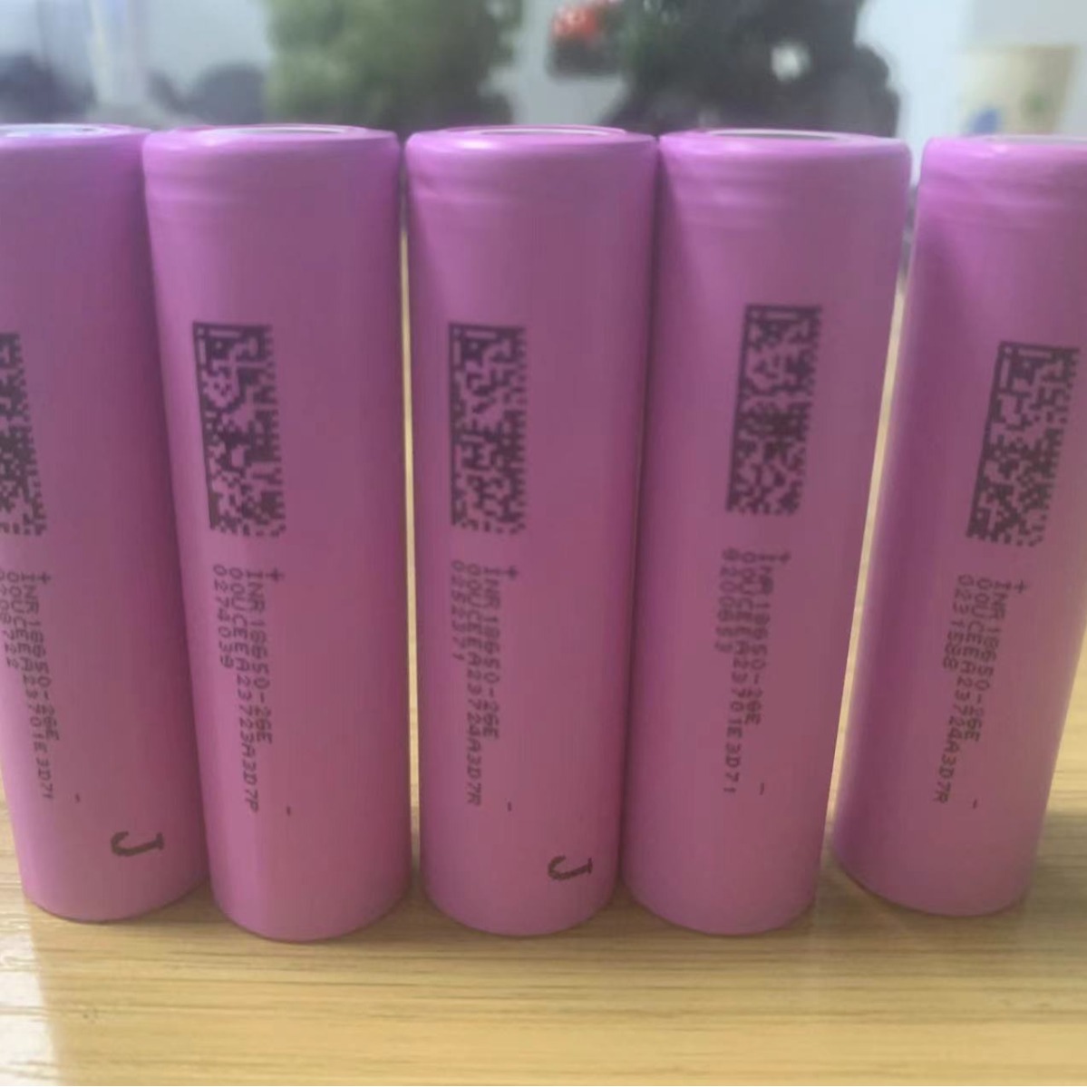 供应18650动力锂电池5C 2600MAH足容量平头 18650电动车锂电池