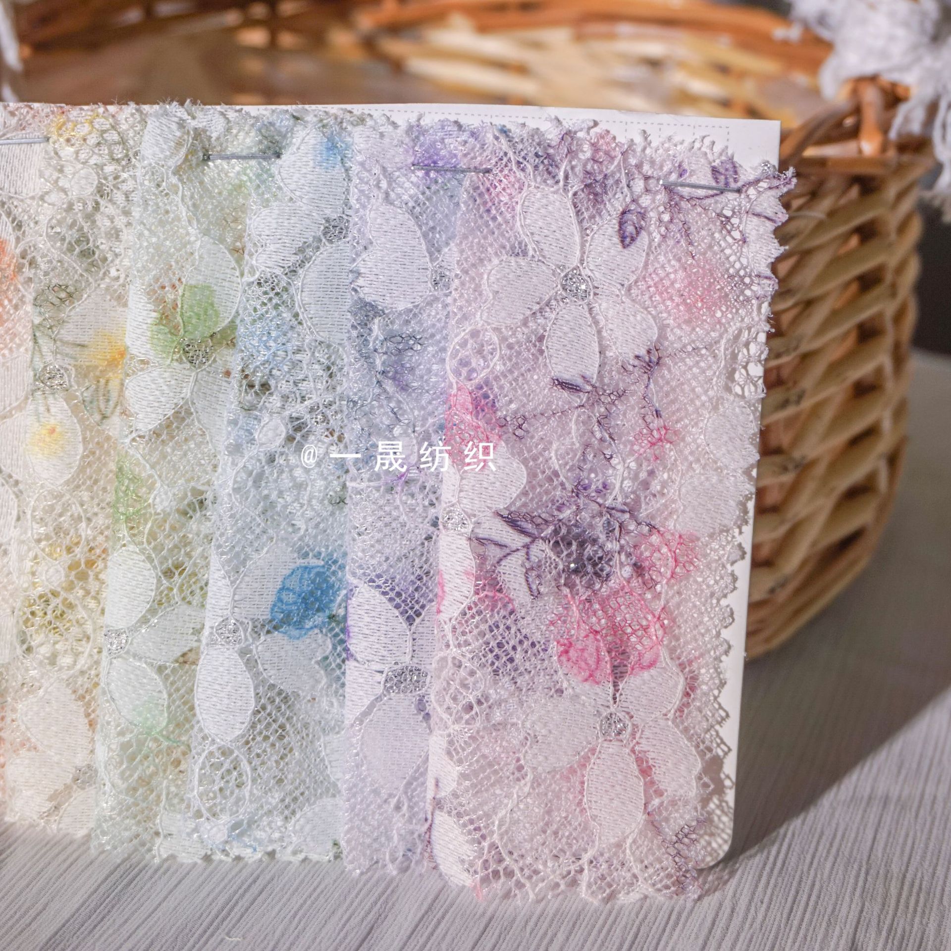 花朵印花水溶亮钻蕾丝布料年轻款旗袍礼服敬酒服中国风汉服布料