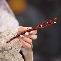 オリジナルの新しい中国風の花のヘアピン、古代スタイルの立体的なマグノリアの花と白檀のヘアピン、絶妙な日常のヘアアクセサリー卸売