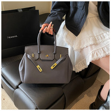 �p�ݸ߼��а���Ů����2025�羳�����������|�r��ͨ���K���б���