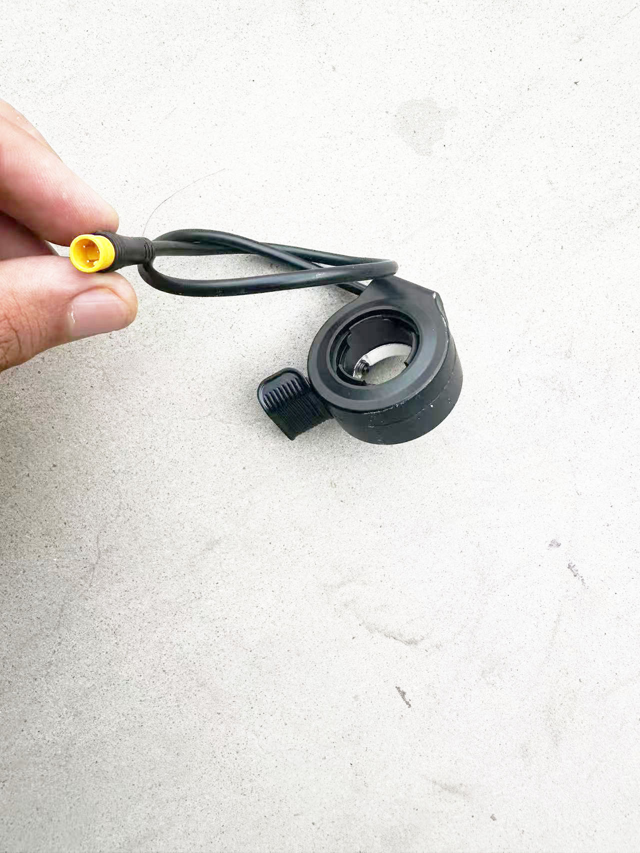 Electric Lithium Battery Scooter Thumb Throttle, Waterproof Plug-In Speed Control Throttle, Universal Left/Right Modification Parts