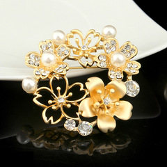 Korean-style Pearl Flower Brooch, High-end Versatile Women's Alloy Rhinestone-Inlaid Corsage—Anti-exposure Safety Pin for Clothing Accessories—Wholesale