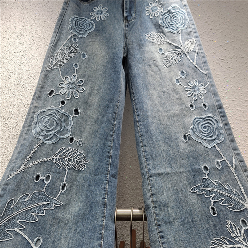 Jeans Rectos con Bordado Floral de Mezclilla y Poliéster con Bordado image 3