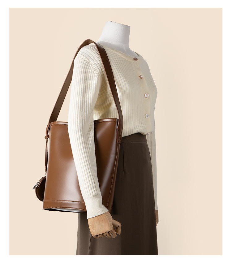 Exquisite and fashionable summer casual cylindrical bag for women, large capacity single shoulder bucket bag, niche_voghion.com