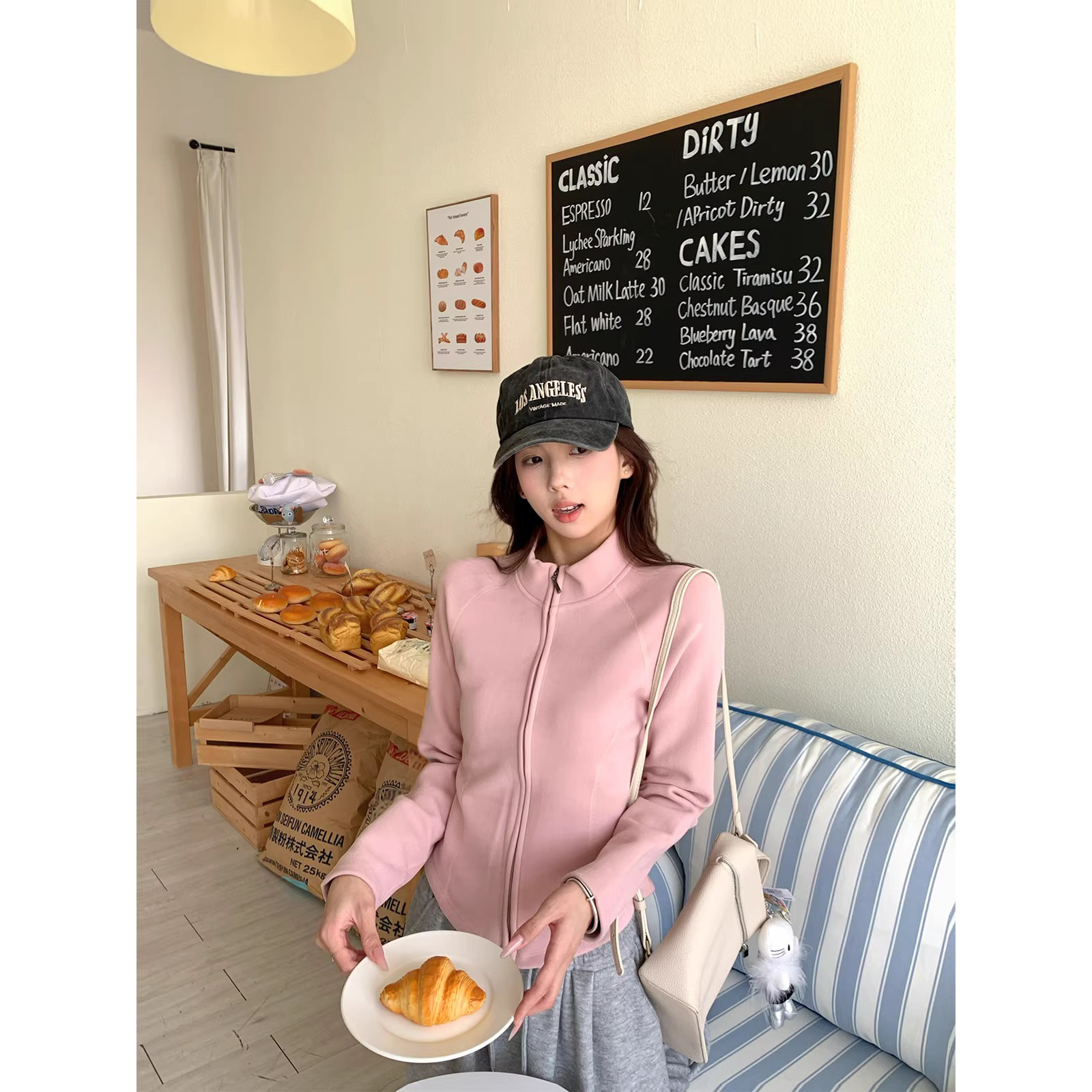 2025新款石墨烯羊绒蚕丝蛋白短外套秋冬立领保暖修身开衫上衣女