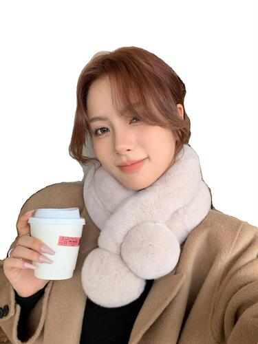 Real Rabbit Fur Scarf for Women - Winter Warmth, Student-Friendly, Versatile, Cute, Cross-Fur Collar, Thicker Rabbit Fur Lapel