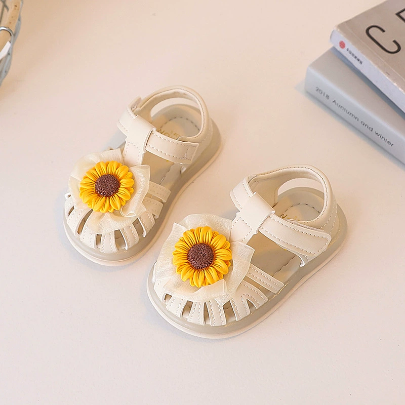 Принцесса Сандалии для девочек Цветы 2025 Новый летний Баотоу для ног с мягким дном
