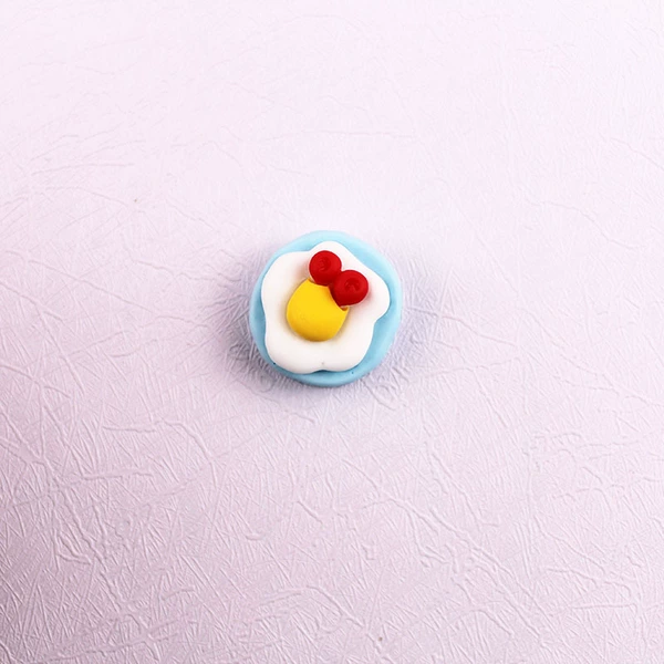 Blue cream cake [cherry]