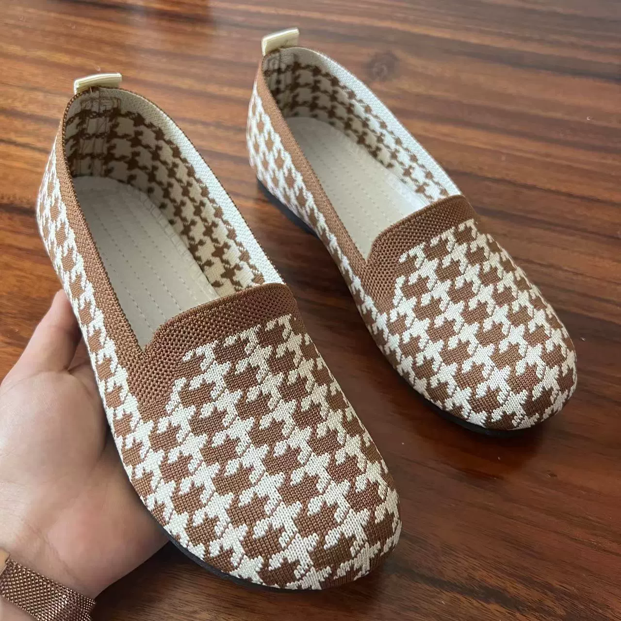 2024 осень новая корейская мода с круглой головкой ножки с плоским дном мода повседневная женская обувь с легкой тканью оптом