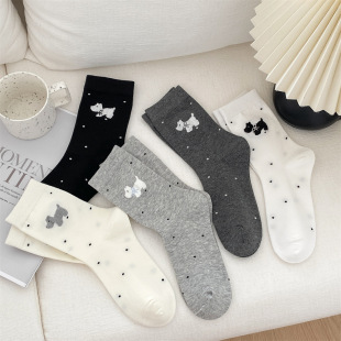 25�ﶬ���̽���ͨ�Ȍ�Ůʿ��Ͳ�m��ϵС���ɐ۲��c���mŮ���m͸��