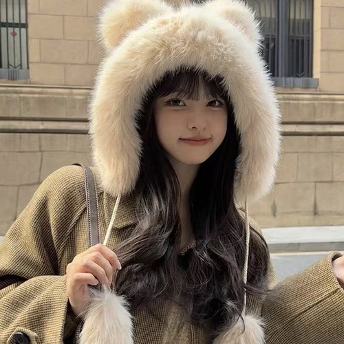 Japanese-style sweet & adorable teddy bear plush hat for women—autumn/winter, artistic faux fox fur with earflaps, keeping you warm in a Lei Feng style.