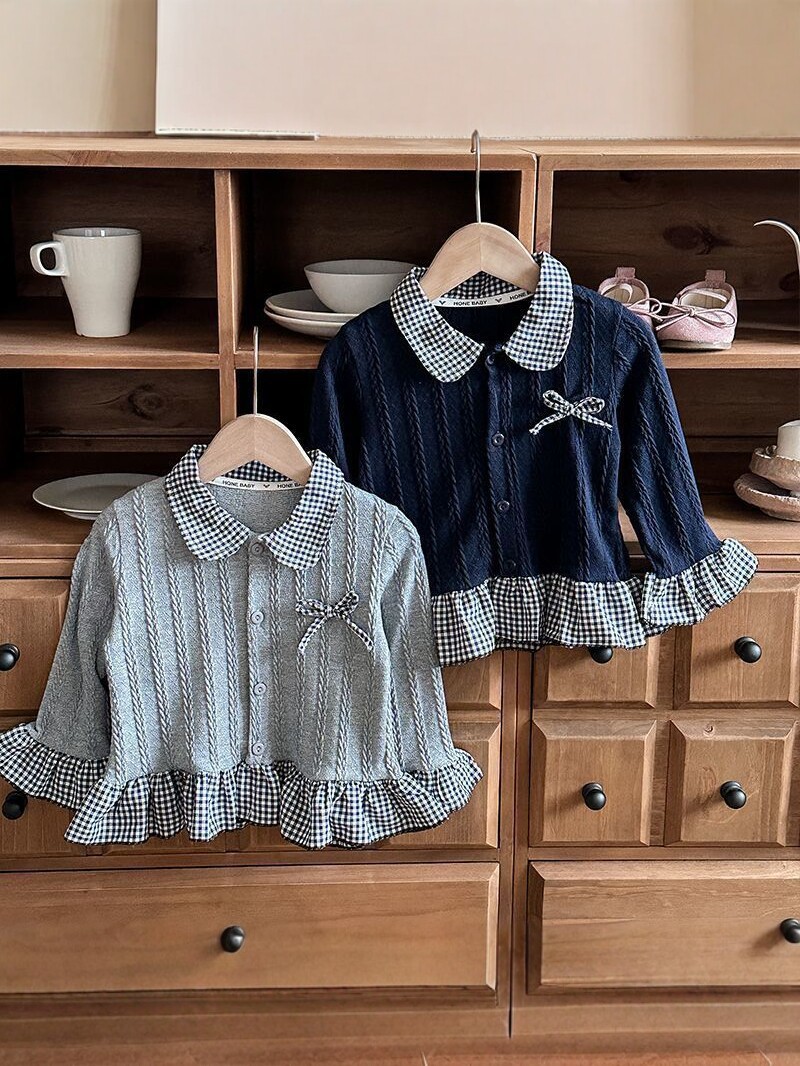 2026 primavera nueva camisa de cuello de muñeca de cuadrícula de mangas largas de encaje arco de camisa de estilo occidental para niños