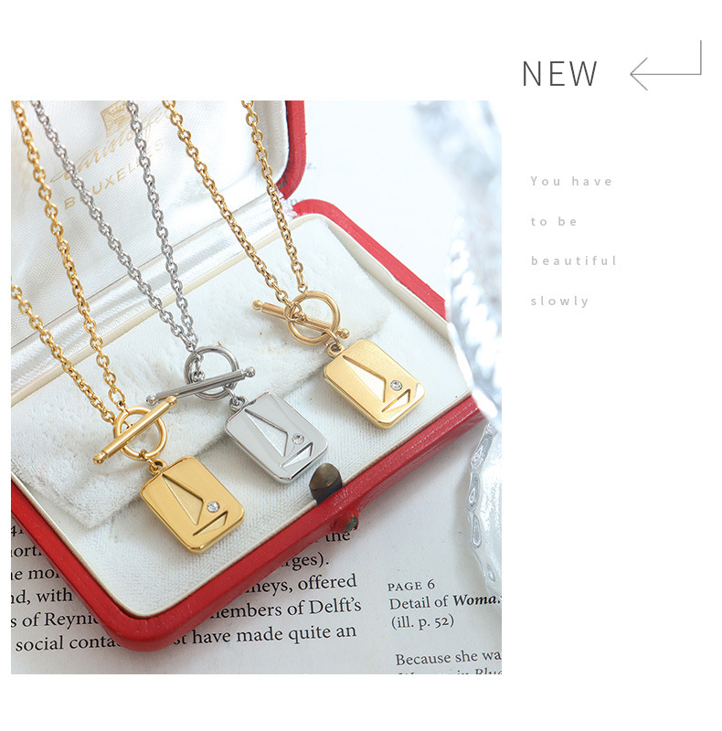 ins wind OT fibbia pendente quadrato triangolare zircone intarsiato collana geometrica titanio acciaio K oro catena clavicola unisex_voghion.com