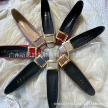 方头单鞋女秋季浅口粗跟中跟高跟网红百搭通勤方扣漆皮女单厂标