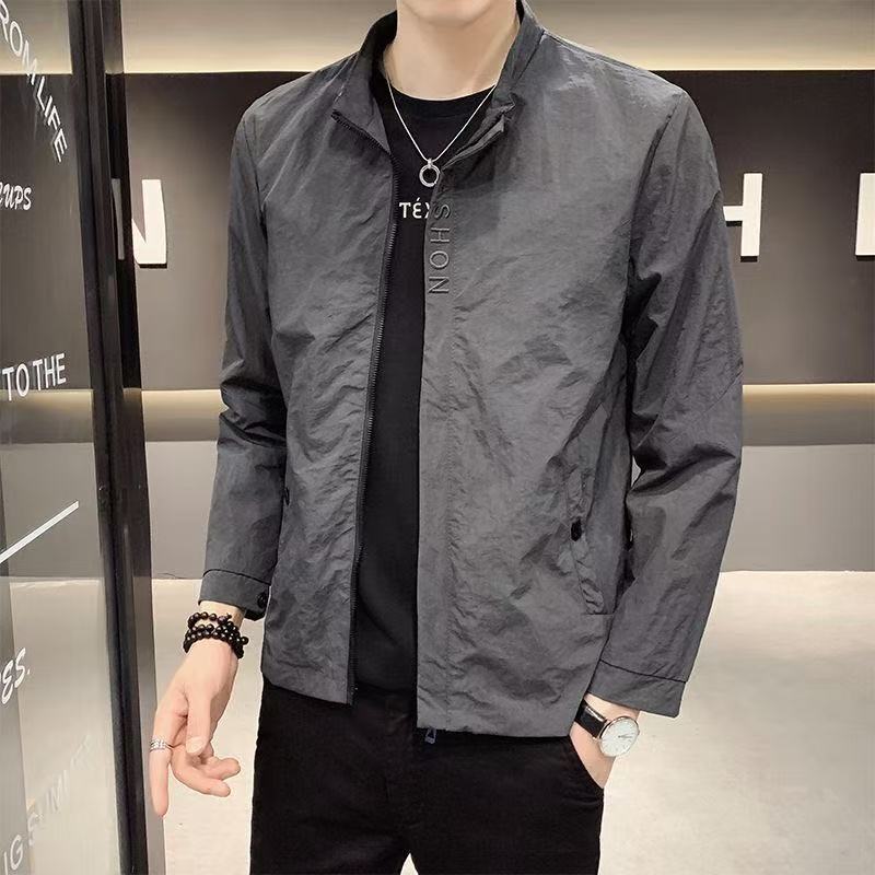 Men's stand-up collar embroidered letter jacket, autumn/winter outdoor casual windproof jacket, fleece-lined outerwear for young and middle-aged men Men's stand-up collar embroidered letter jacket, autumn/winter outdoor casual windproof jacket, fleece-lined outerwear for young and middle-aged men