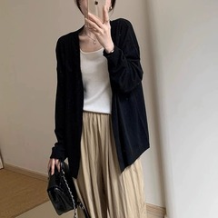 代装気質のだらだらしたニットカーディガン