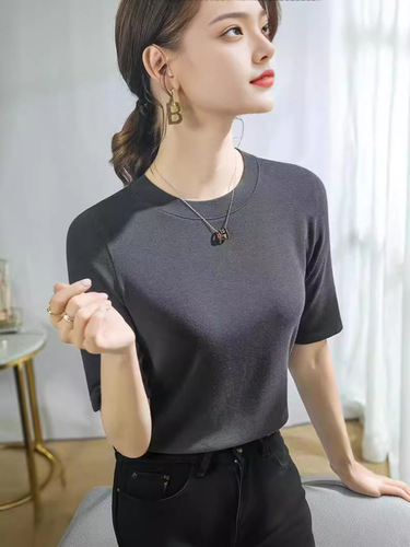 Summer Korean-style Half-Sleeve T-Shirt for Women: Solid-Color, Versatile, Slim-Fit, and Figure-Slimming Bottoming Top