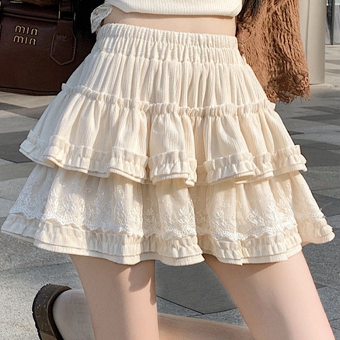 丝绒蕾丝花边蓬蓬蛋糕裙女秋冬甜美遮胯显瘦小个子防走光a字短裙