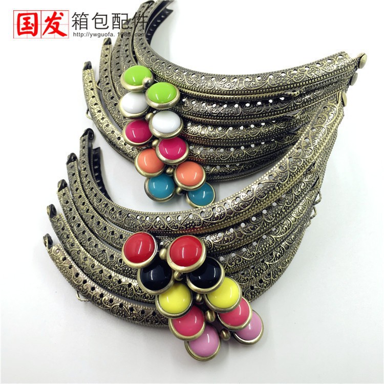 In stock: 12.5Cm semicircular estampado ojos dulces cabeza de oro bronce 10 colores opcionales 0391 - GT