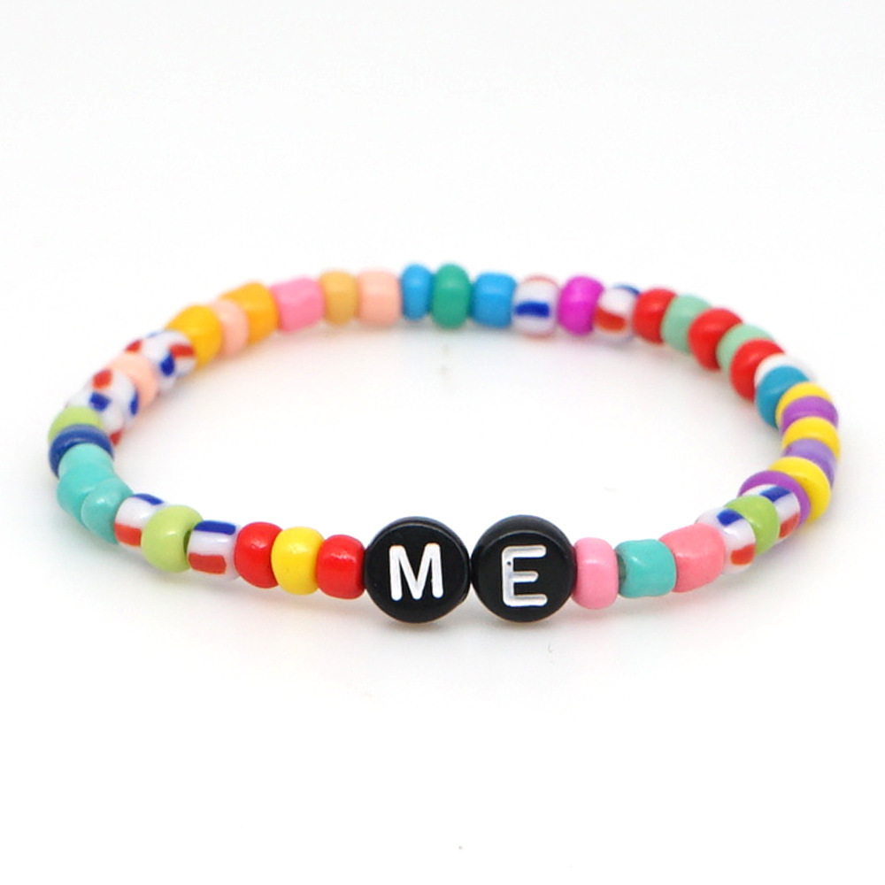 Simple Style Ethnique Bohème Coloré Perle Tissé Bracelet Femelle Ins Niche Perlé Lettre Petite Main Ornement display picture 9